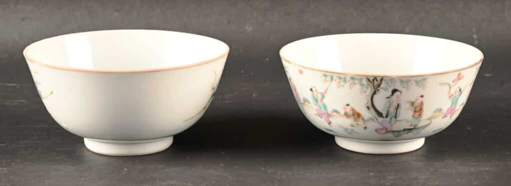 CHINE Paire de bols en porcelaine