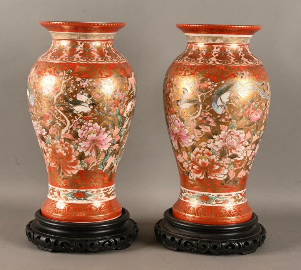 Paire de vases en porcelaine Satsuma