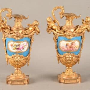 Paire de vases aiguières