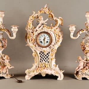 Garniture en porcelaine allemande