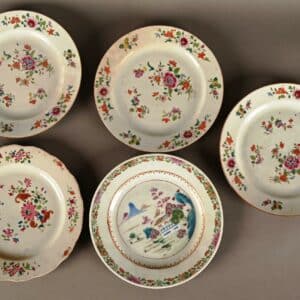 CHINE Suite de 5 assiettes
