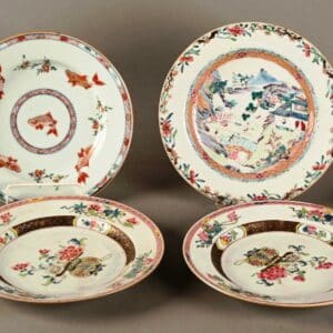 Belle suite de 6 assiettes en porcelaine de Chine