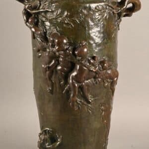 Vase en bronze signé Cheret
