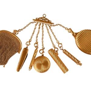 <div>Exceptionnelle chatelaine en or 18 K circa 1900</div>