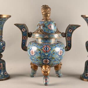 Ensemble de trois éléments en cloisonné