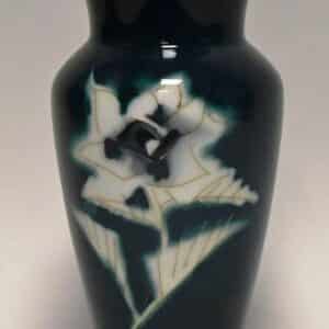 Vase aux émaux cloisonné. Ando Jubei