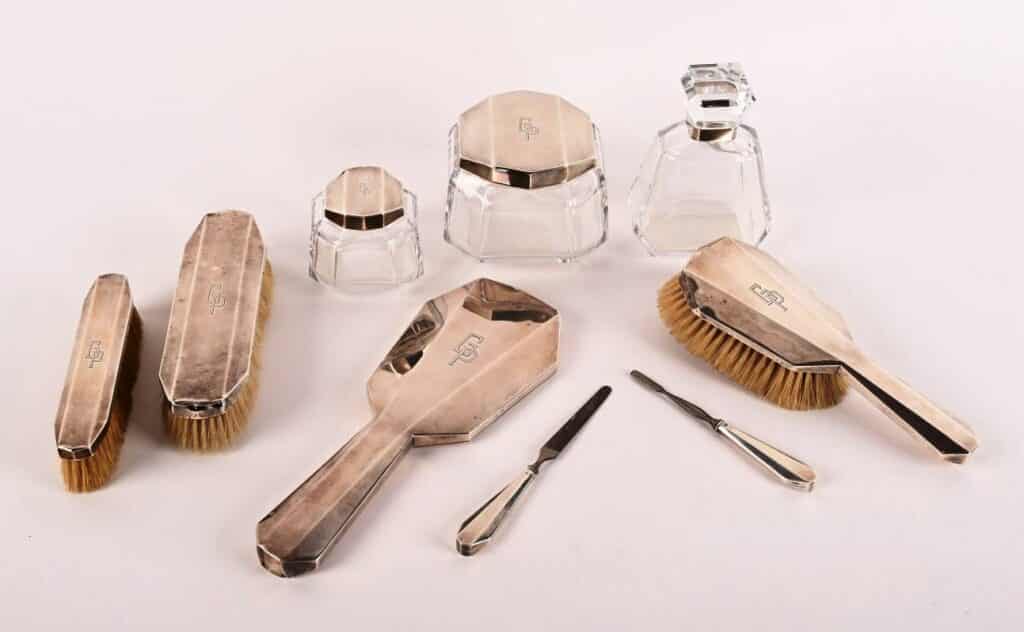 Ensemble de toilette Art-Déco en cristal et argent de la Maison Delheid