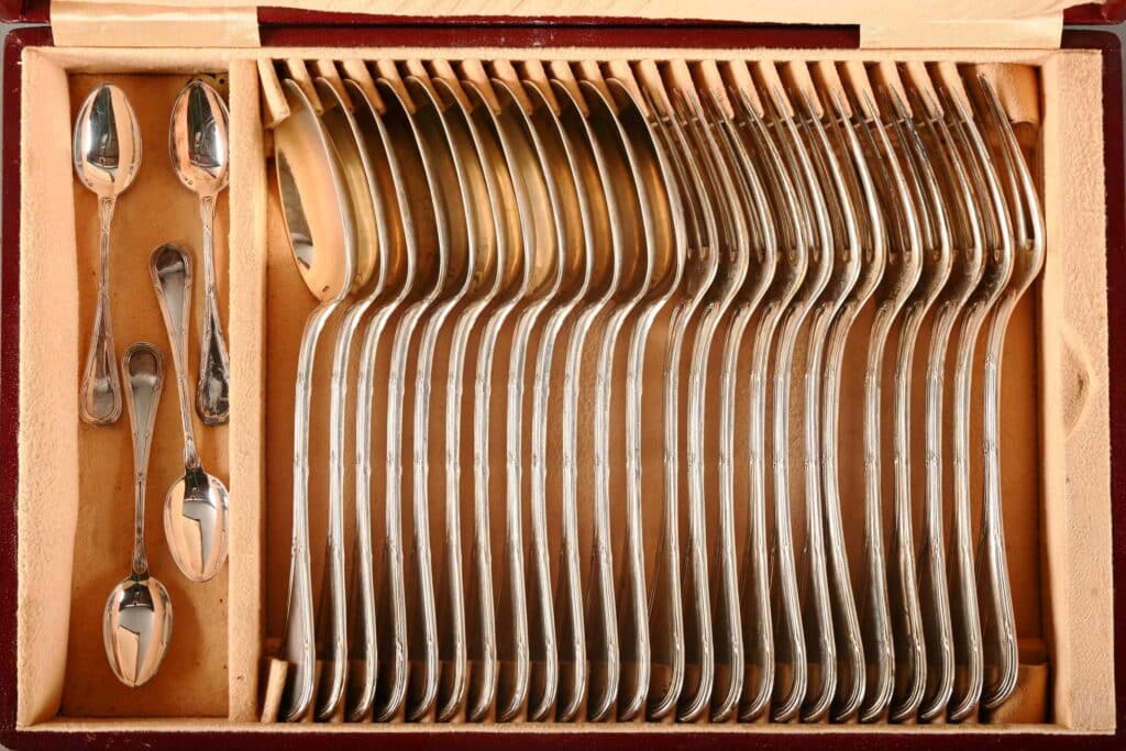 Couverts armoriés en argent