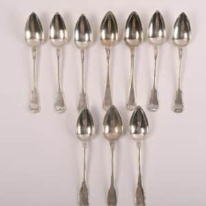 Suite de 10 cuillères en argent