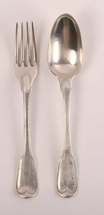 Deux couverts armoriés