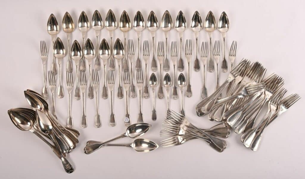 Partie de ménagère en argent