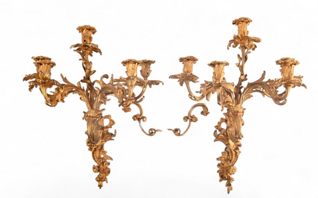 Grandes paires d'appliques