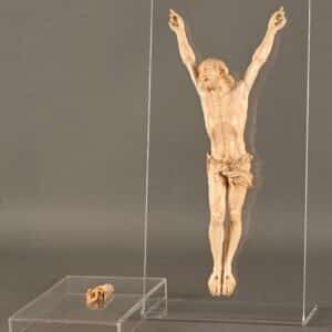 Christ de la Crucifixion de type ‘Cristo Vivo’