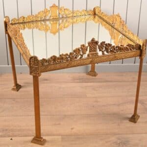 Milieu de table empire en bronze doré et ciselé.