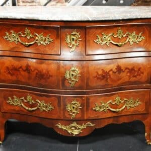 Commode de style Louis XV