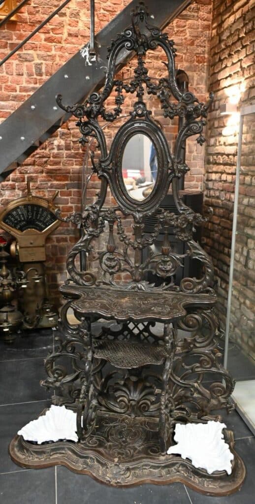 Important meuble d’entrée