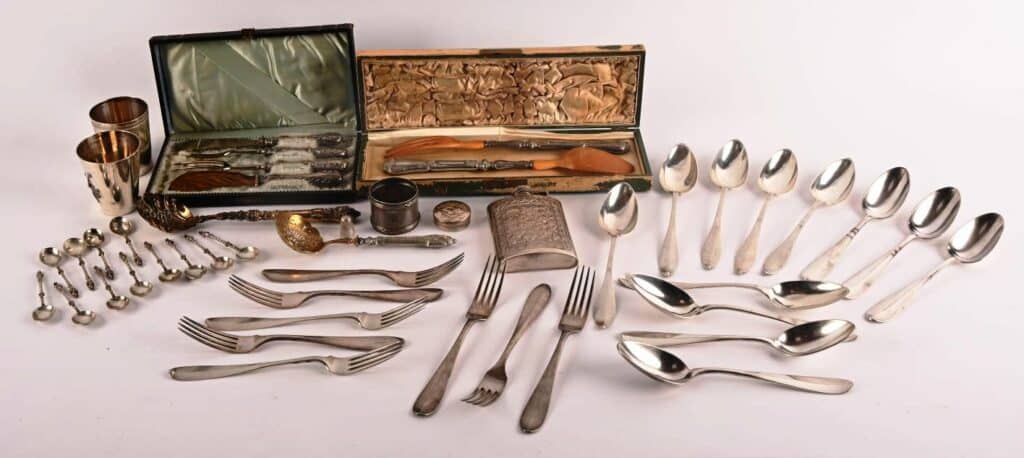 Varia de lot d'argenterie