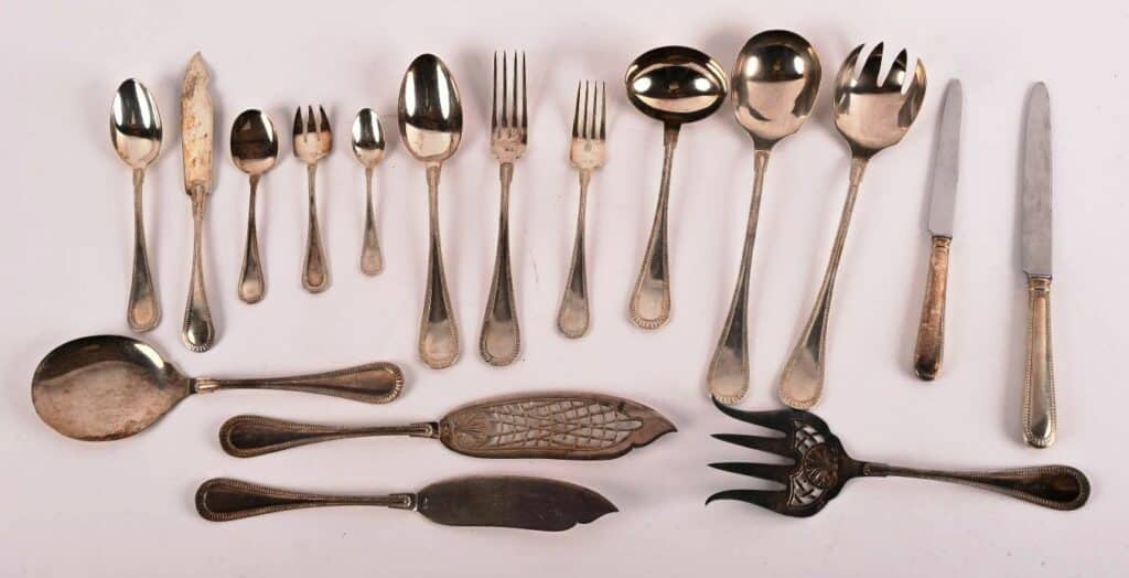 Partie de ménagère en argent